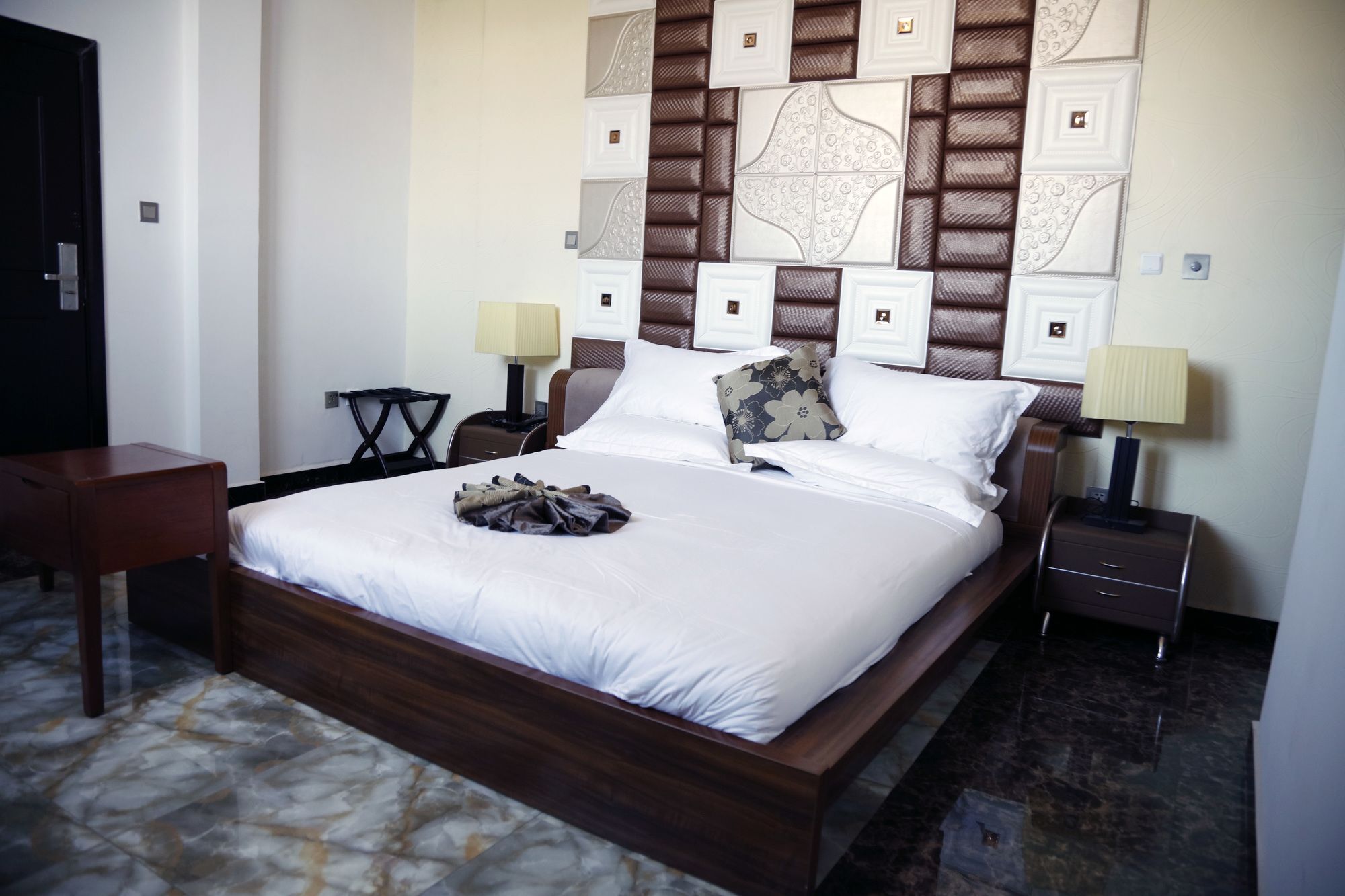 Afropolitan Hotel Аддис-Абеба Экстерьер фото